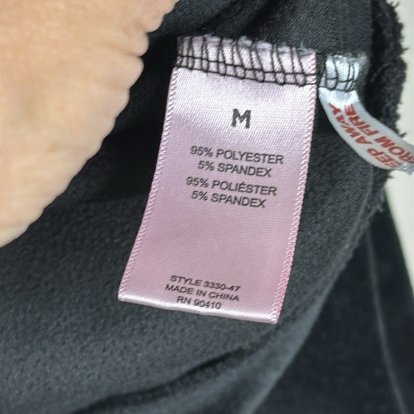 T11 Juicy couture black velvet sleep top long sleeve black size medium - Picture 8 of 10